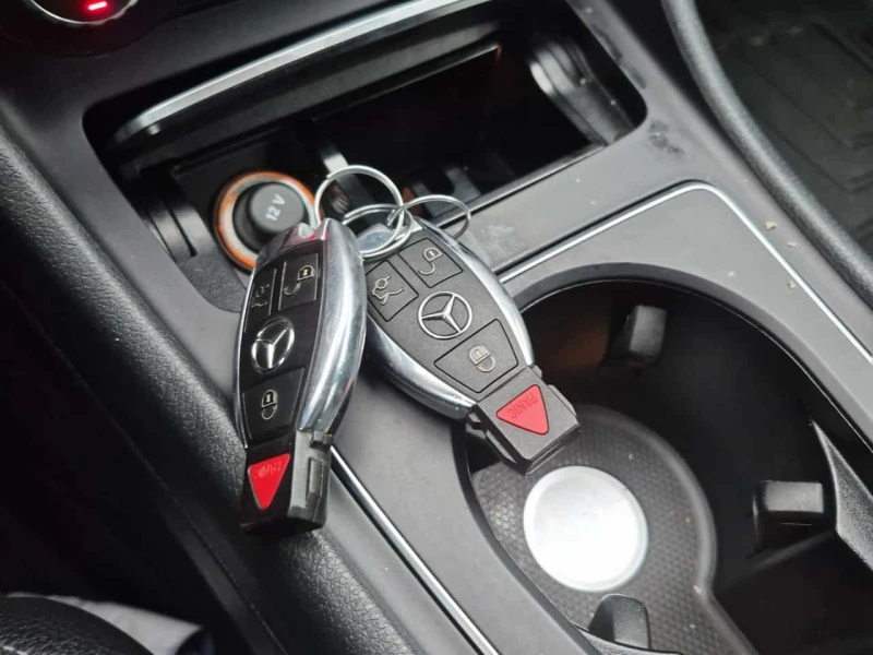 Mercedes-Benz GLA 250 4matic * Без инциденти * CARFAX * , снимка 9 - Автомобили и джипове - 53599367