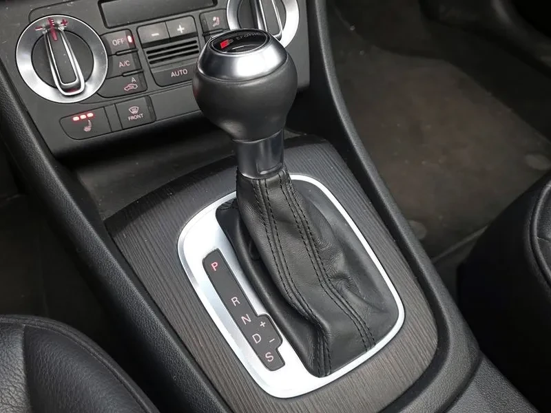 Audi Q3 2.0 TDI Quattro - САМО 30% АВАНС, снимка 17 - Автомобили и джипове - 56066418