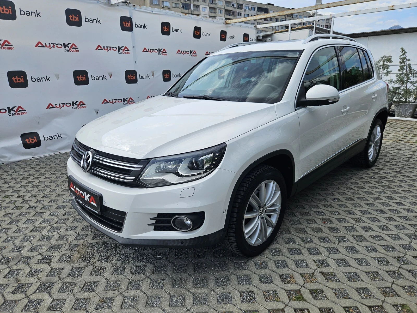 VW Tiguan 2.0TDI-140кс= АВТОМАТ= 4Х4= LED= ПАНОРАМА= KEYLESS - изображение 6