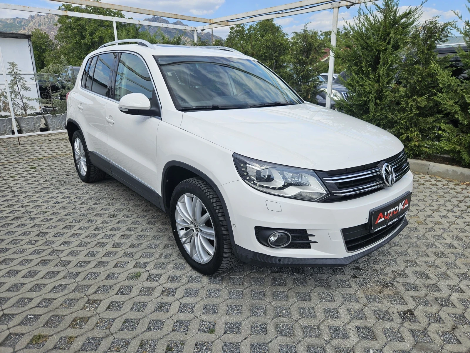 VW Tiguan 2.0TDI-140кс= АВТОМАТ= 4Х4= LED= ПАНОРАМА= KEYLESS - изображение 2