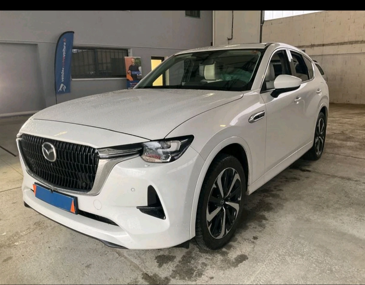Mazda CX-60 3.3* E-SKYACTIV* TAKUMI* 4WD* 360CAM* PANORAMA* PO, снимка 2 - Автомобили и джипове - 53953335