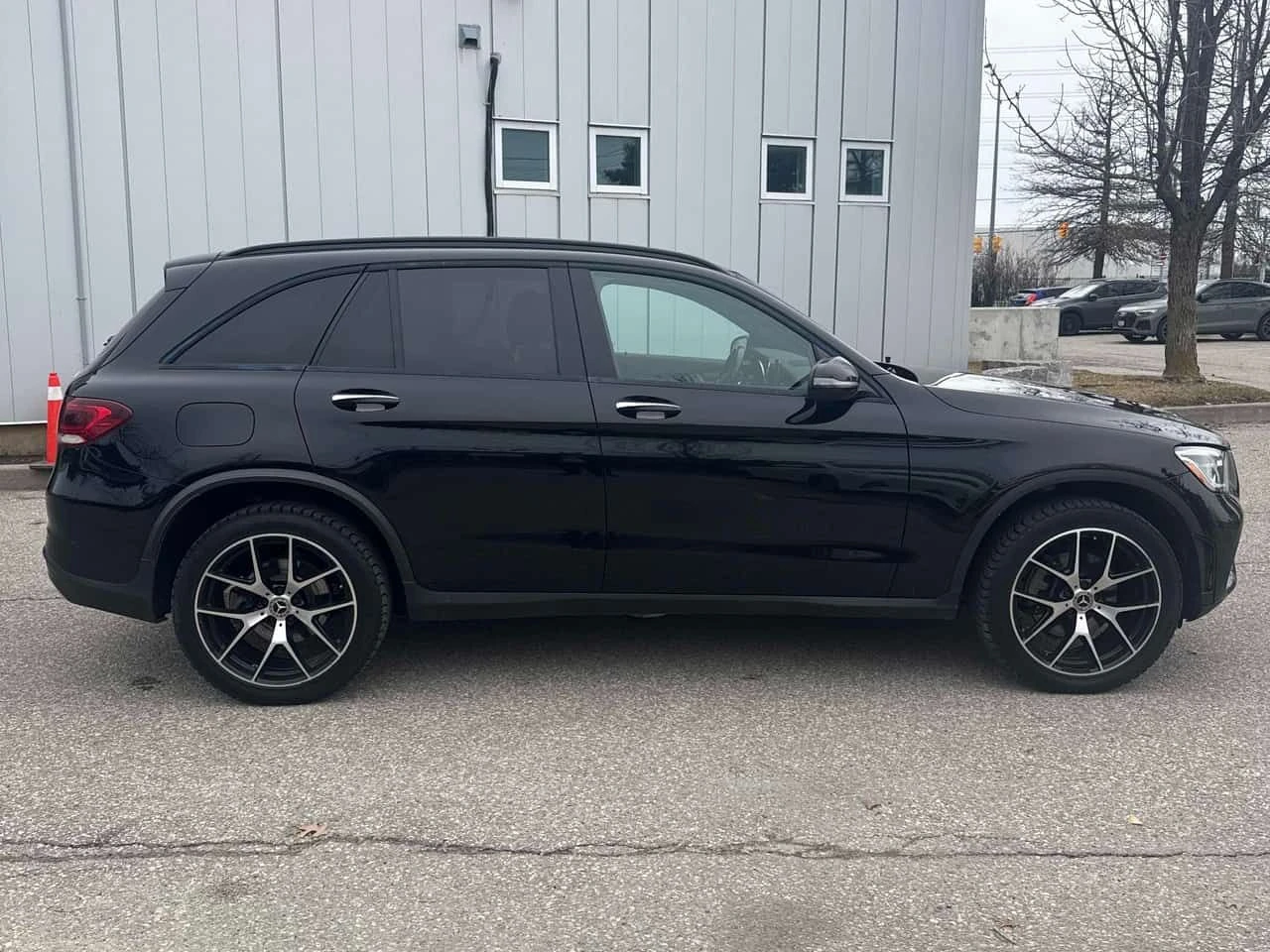 Mercedes-Benz GLC * 300 * CARFAX * ЦЕНА ДО БГ, снимка 3 - Автомобили и джипове - 53979321