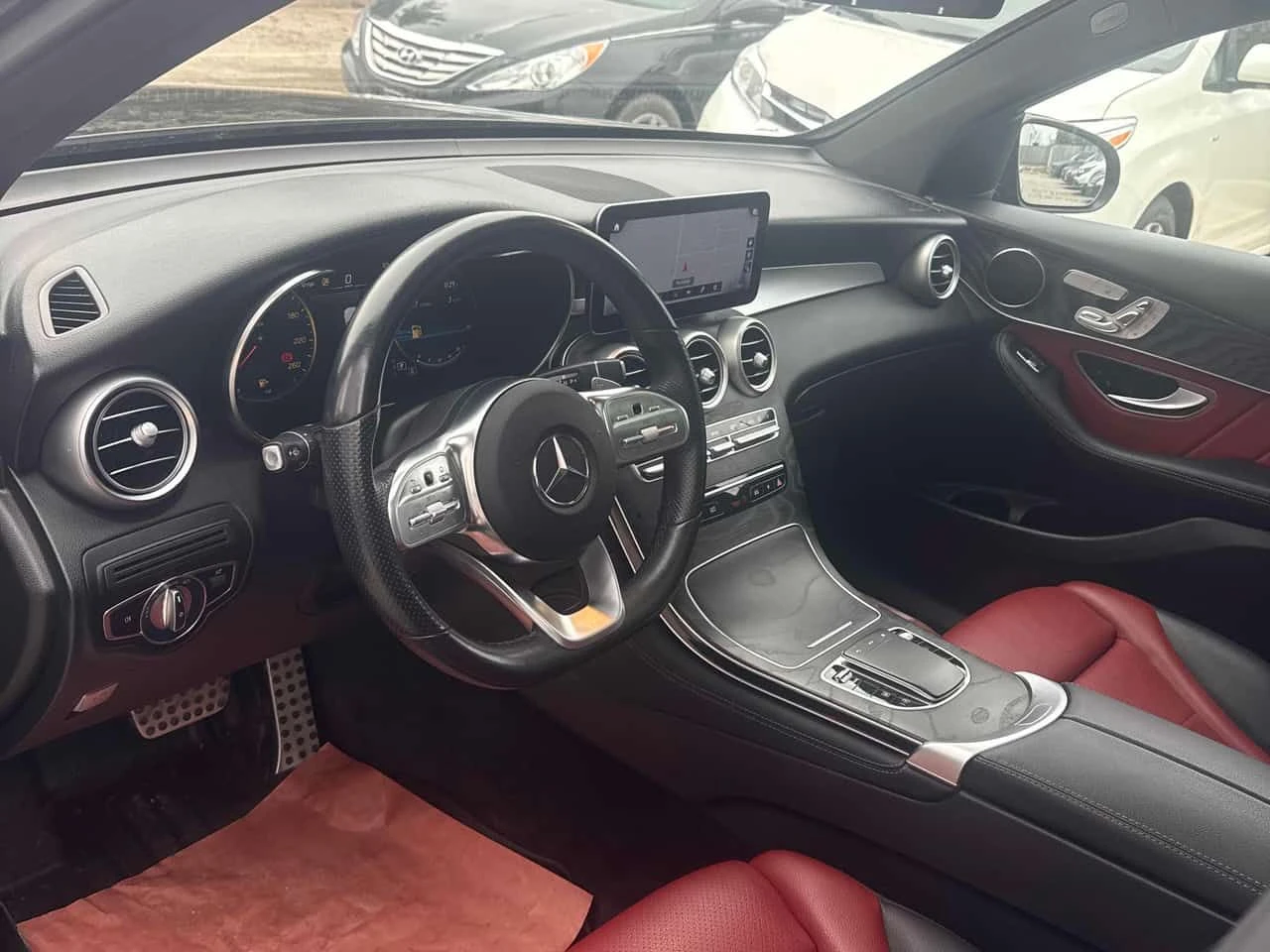 Mercedes-Benz GLC * 300 * CARFAX * ЦЕНА ДО БГ, снимка 7 - Автомобили и джипове - 53979321