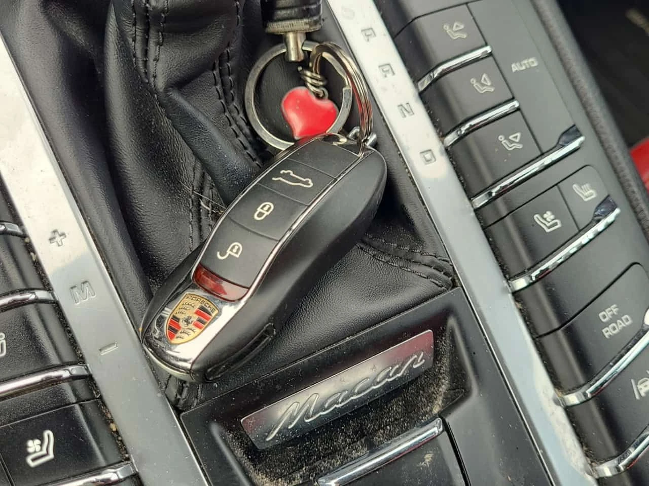 Porsche Macan S| ОБДУХВАНЕ| ПАНОРАМА| CARFAX| , снимка 17 - Автомобили и джипове - 54070505