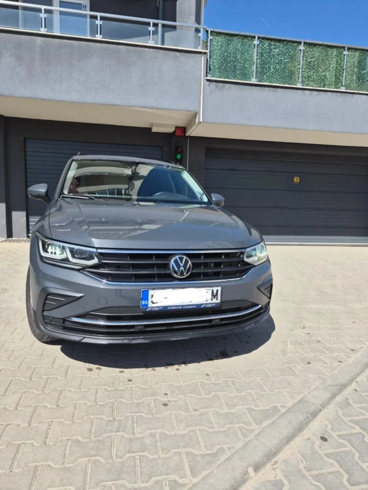VW Tiguan Фабрична Гаранция-4х4-2.0TDI-А/Т, снимка 11 - Автомобили и джипове - 54440971