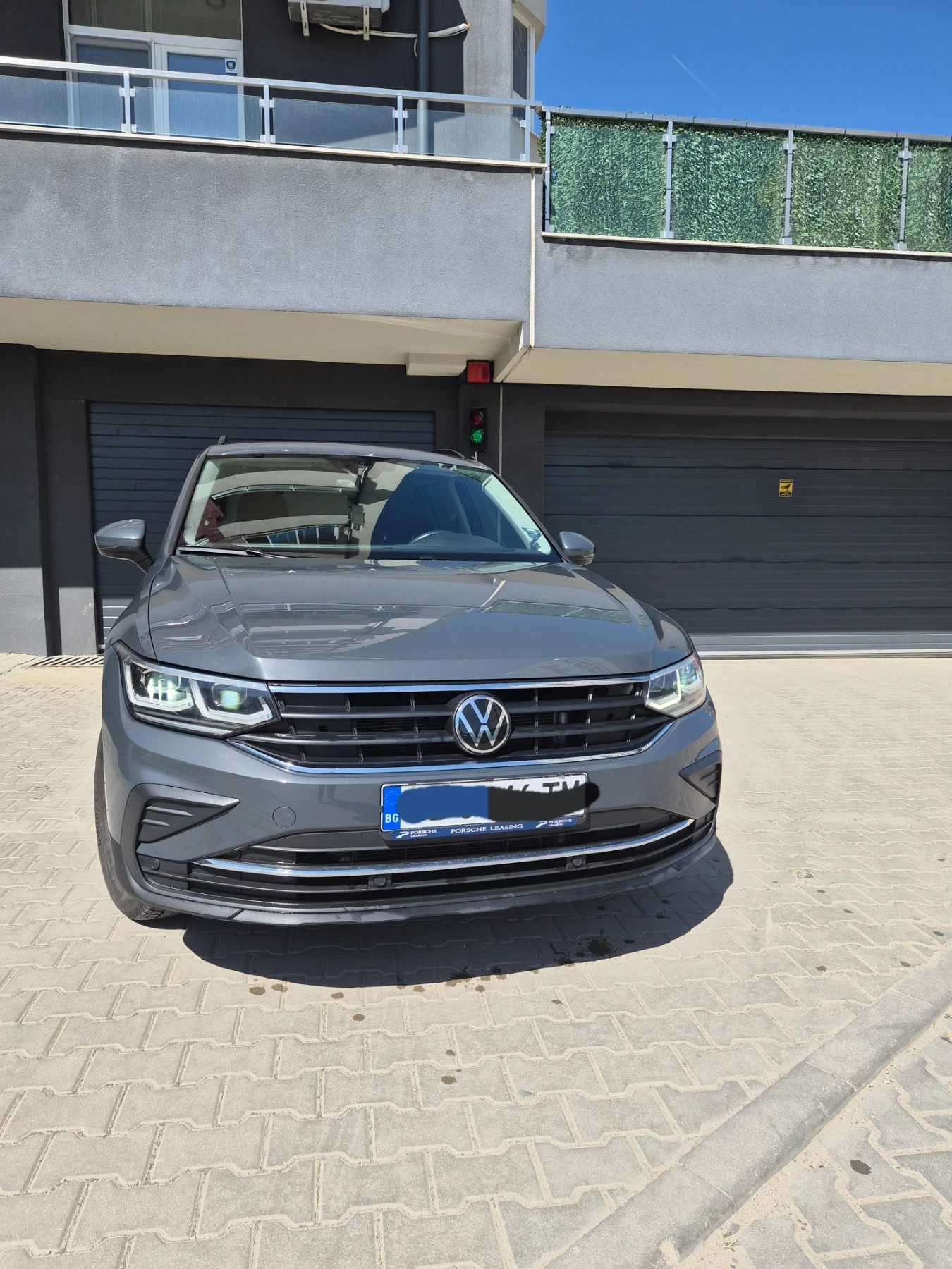 VW Tiguan VW Tiguan Фабрична Гаранция-4х4-2.0TDI-А/Т