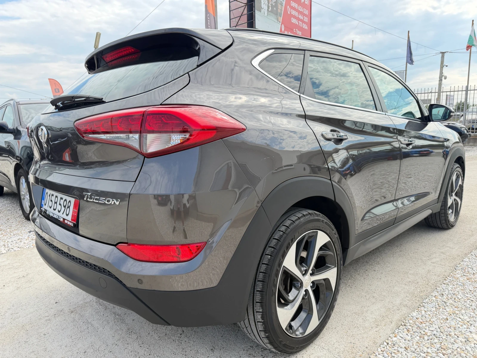 Hyundai Tucson Панорама, автомат, камера, нави, подгрев, снимка 4 - Автомобили и джипове - 55211559