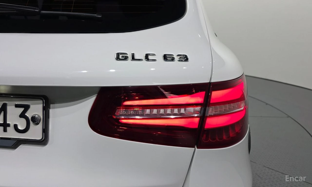 Mercedes-Benz GLE 63 AMG * ФИКСИРАНА ЦЕНА ДО БЪЛГАРИЯ * АВТОКРЕДИТ, снимка 9 - Автомобили и джипове - 55399093