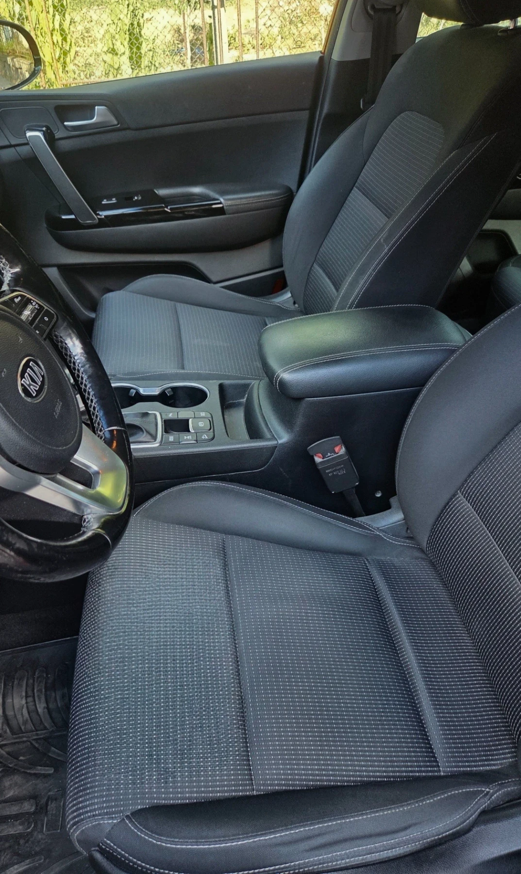 Kia Sportage Executive, снимка 6 - Автомобили и джипове - 55728168
