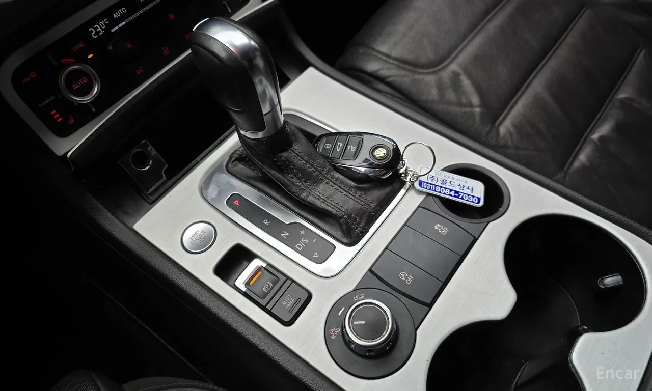 VW Touareg 4MOTION, снимка 6 - Автомобили и джипове - 55927635