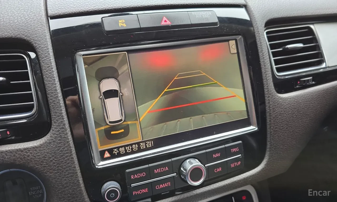VW Touareg 4MOTION, снимка 12 - Автомобили и джипове - 55927635