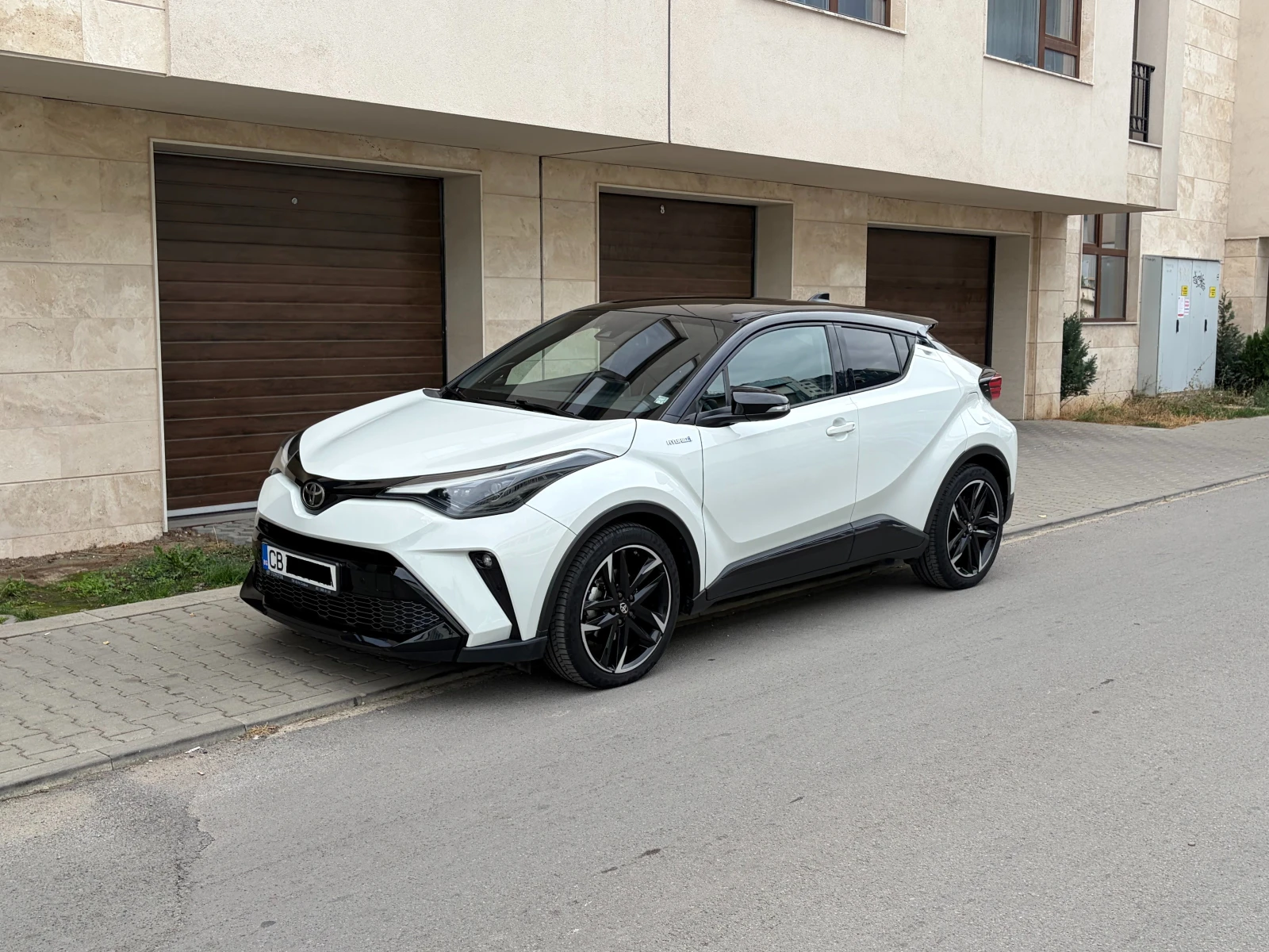 Toyota C-HR 2.0 HSD GR Sport- в Гаранция