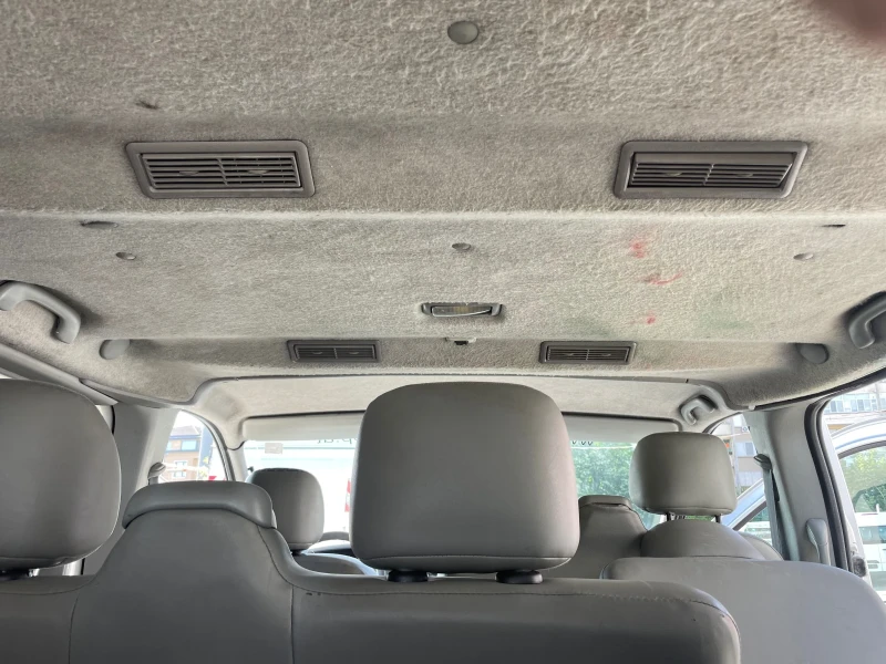 Opel Vivaro 1.9 DCi // КЛИМАТИК// 9-МЕСТЕН, снимка 13 - Бусове и автобуси - 50392315