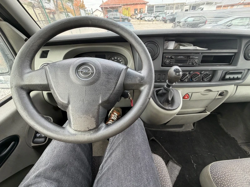 Opel Movano 2.5 klimatik, снимка 4 - Бусове и автобуси - 52320649