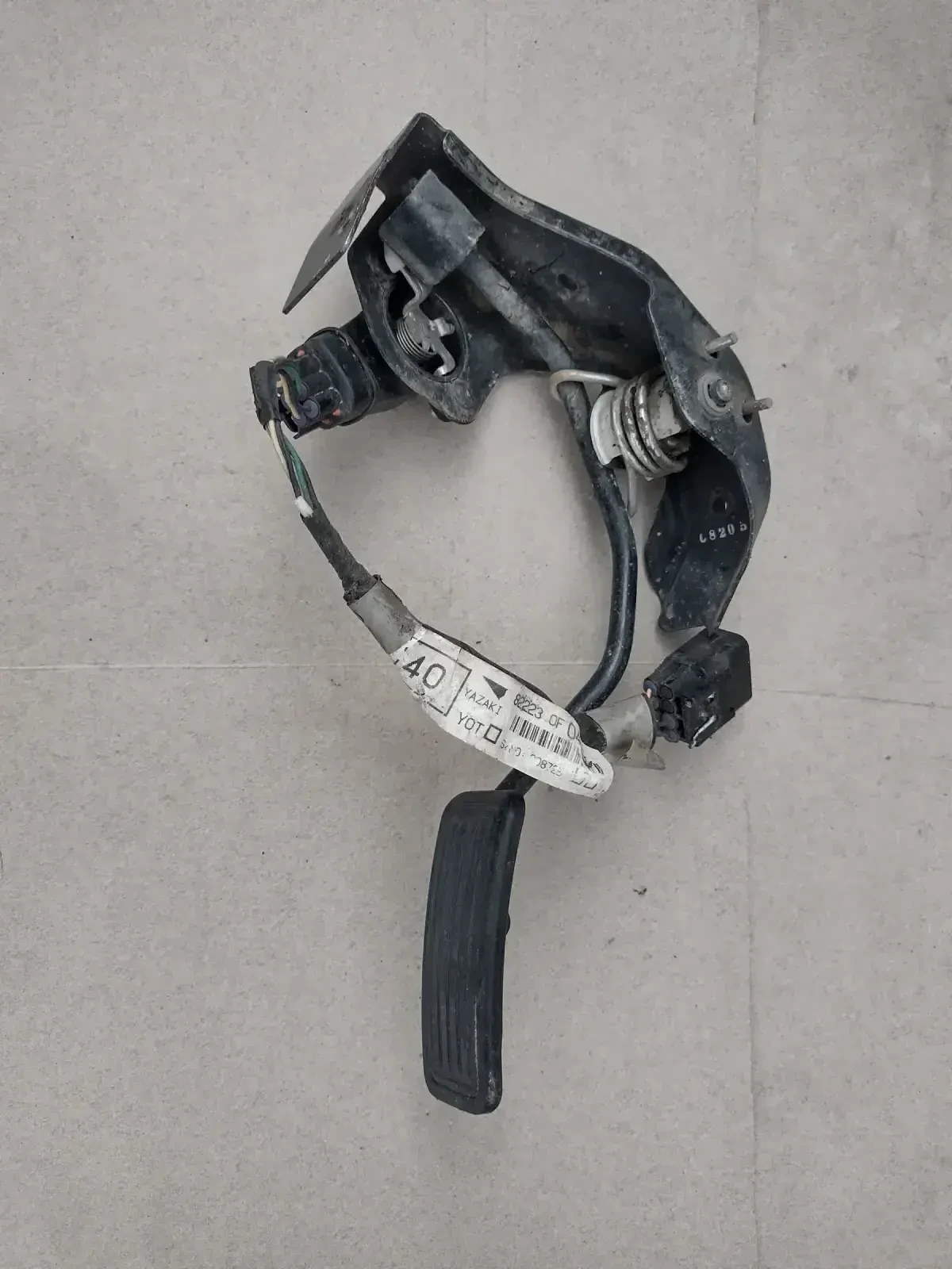 822230F040 ����� ��� TOYOTA COROLLA VERSO 82223 0F040 | Mobile.bg � ����������� 2