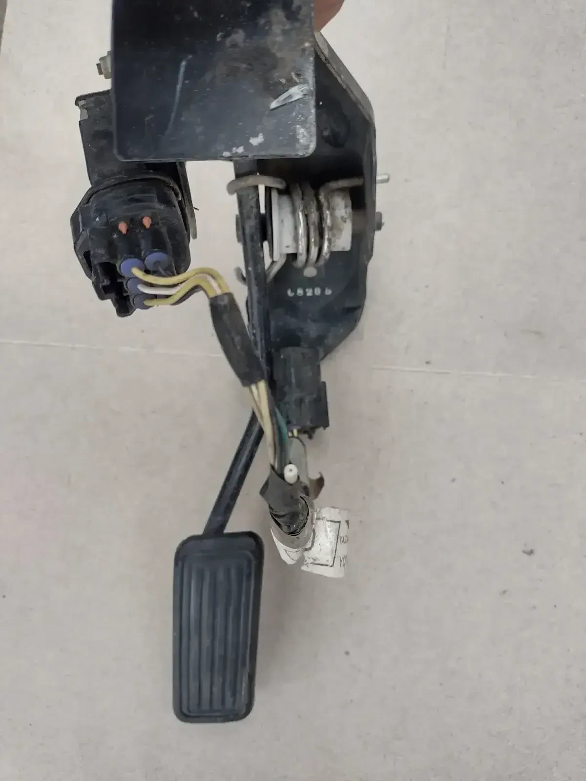 822230F040 ����� ��� TOYOTA COROLLA VERSO 82223 0F040 | Mobile.bg � ����������� 4