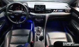 Hyundai Veloster  N* РЪЧКА* АДАПТИВНО ОКАЧВАНЕ* * КАМЕРА* Подгрев* N, снимка 4