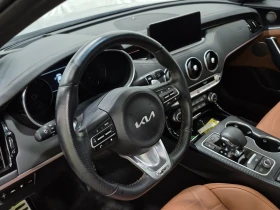 Kia Stinger *  *    * CARFAX *  | Mobile.bg    11
