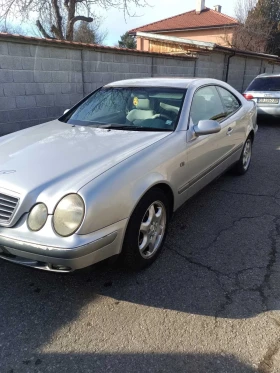 Mercedes-Benz CLK 200, снимка 3