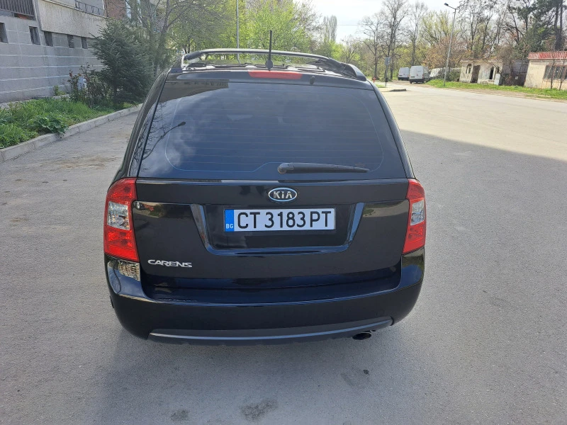 Kia Carens Бензин/ газ, снимка 3 - Автомобили и джипове - 41504920