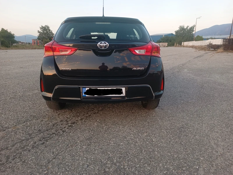 Toyota Auris 1.4D4D, снимка 4 - Автомобили и джипове - 46574102