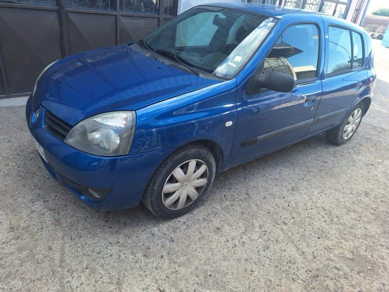 Renault Clio, снимка 2 - Автомобили и джипове - 47243051