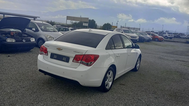 Chevrolet Cruze 1.6i113ксА/С АГУ, снимка 5 - Автомобили и джипове - 47469402