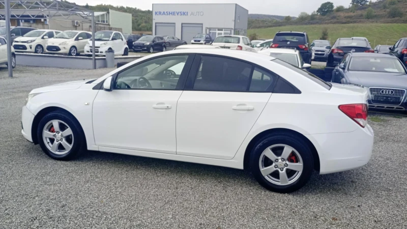 Chevrolet Cruze 1.6i113ксА/С АГУ, снимка 15 - Автомобили и джипове - 47469402