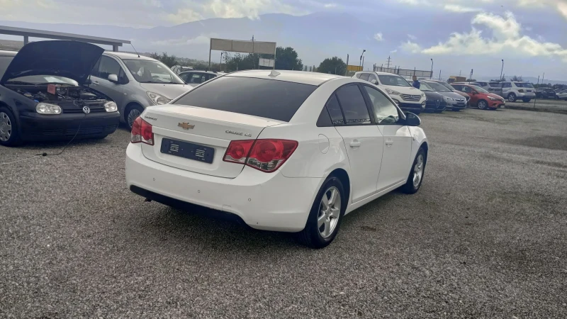 Chevrolet Cruze 1.6i113ксА/С АГУ, снимка 13 - Автомобили и джипове - 47469402