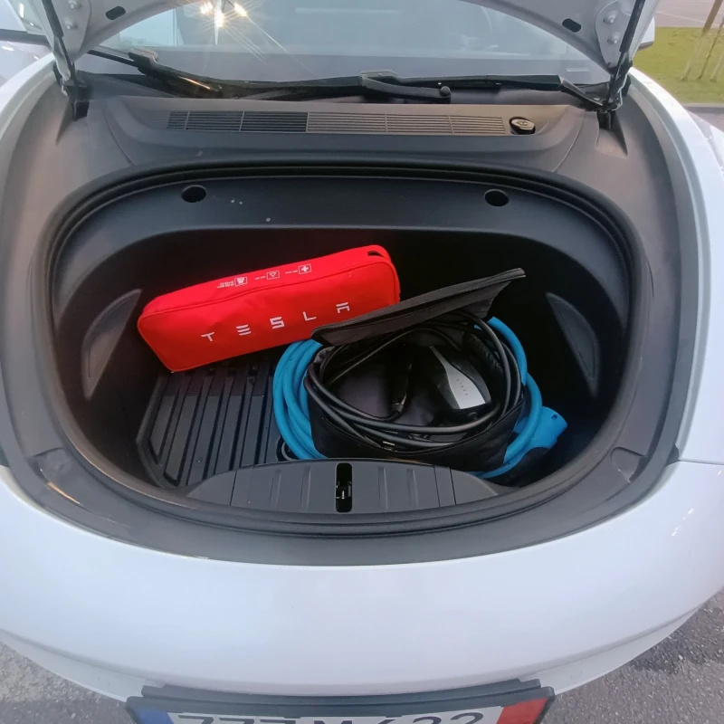 Tesla Model 3 Long range , facelift , CCS европейска 4х4, снимка 11 - Автомобили и джипове - 52136001