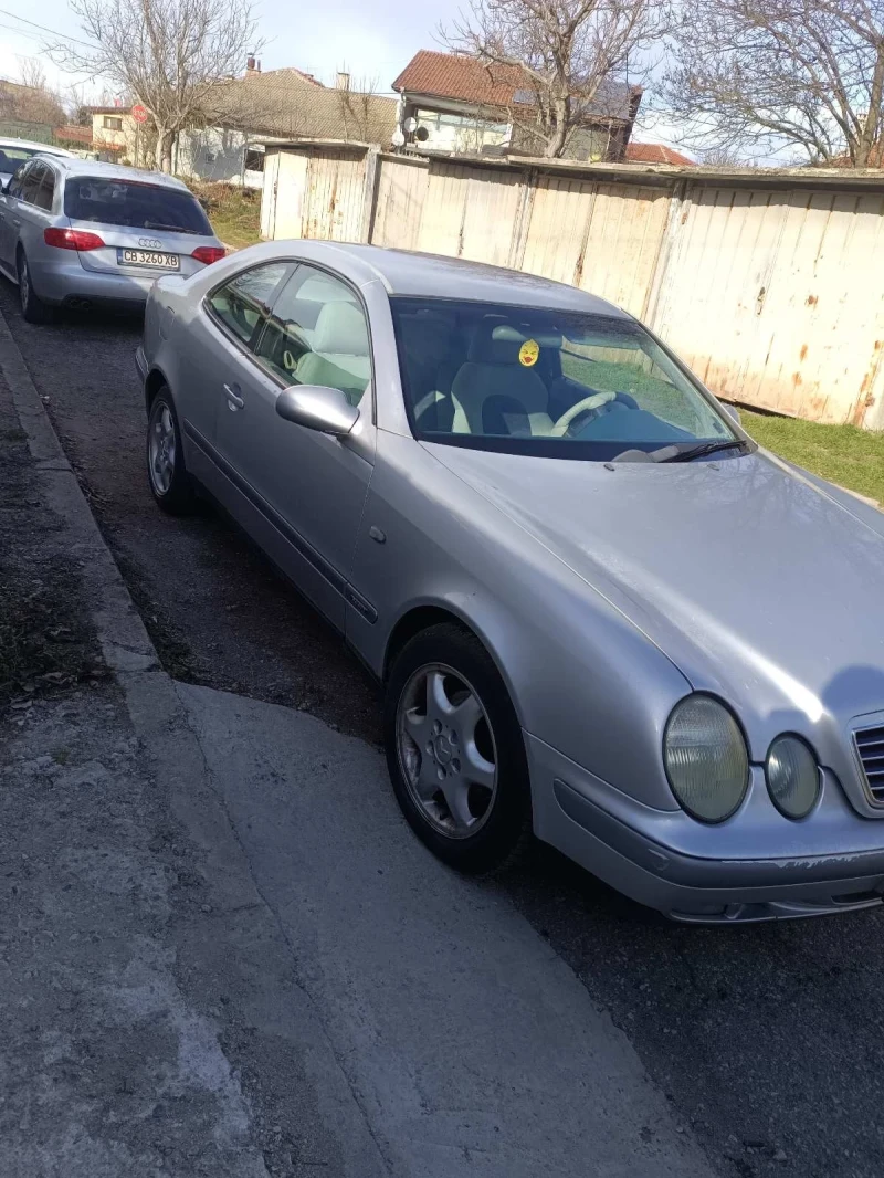 Mercedes-Benz CLK 200, снимка 2 - Автомобили и джипове - 52956059