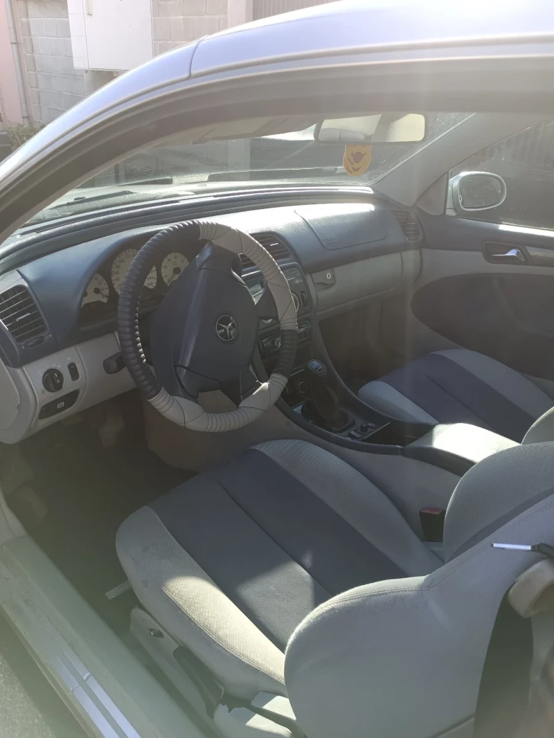 Mercedes-Benz CLK 200, снимка 6 - Автомобили и джипове - 52956059