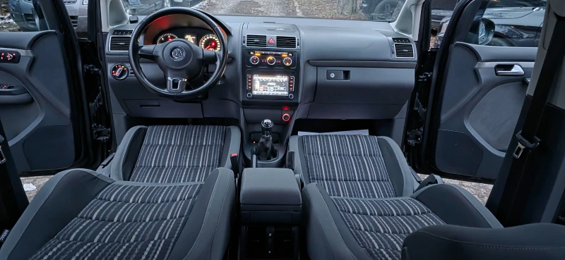 VW Touran 2.0 TDI * CROSS* * PARK ASSIST* * ANDROID* * , снимка 11 - Автомобили и джипове - 53058756