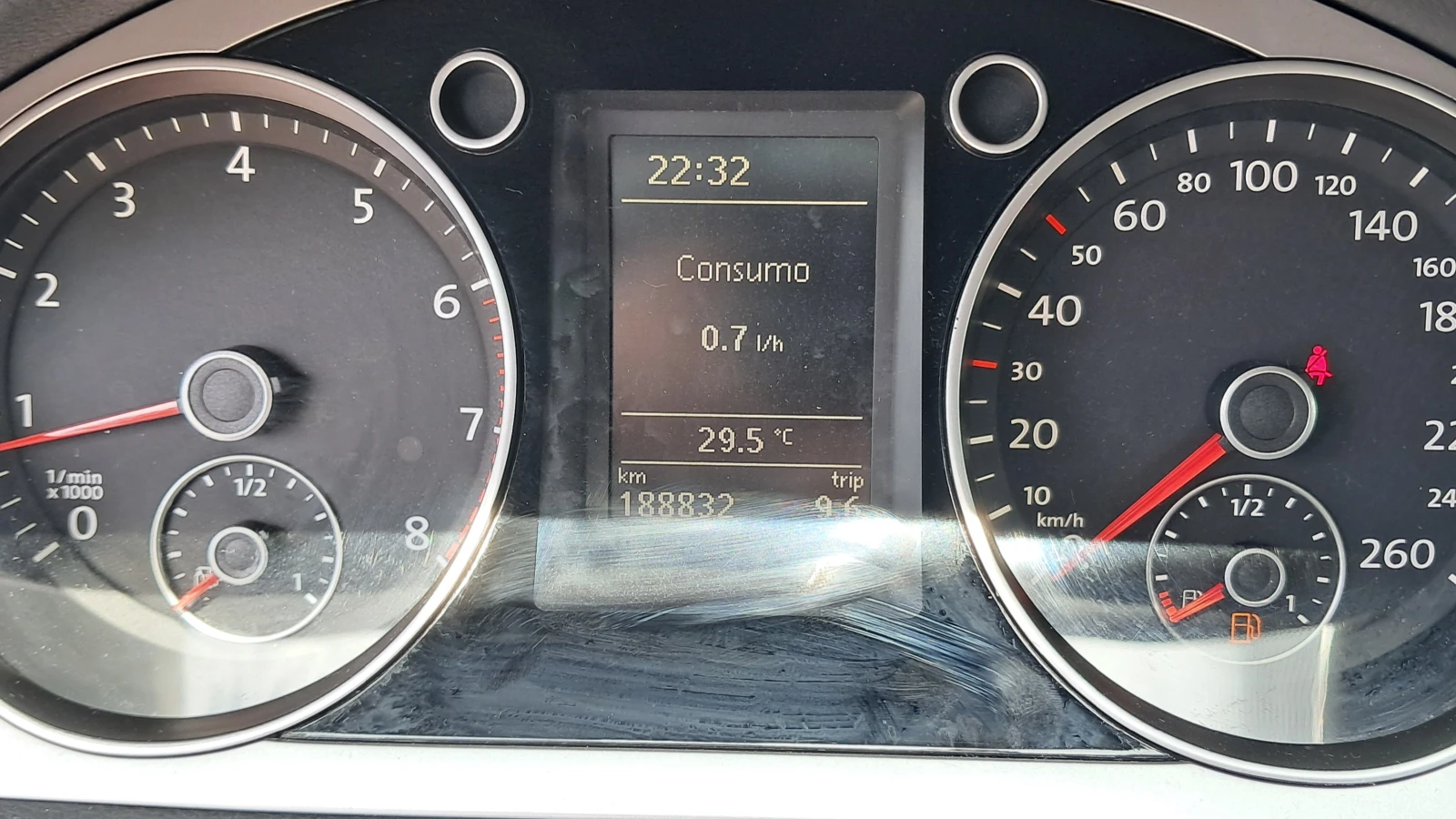 VW Passat ГАЗ РЕАЛ КМ ИЗКЛЮЧИТЕЛЕН СЕРВИ КНИЖК УНИКАТ ОБСЛУЖ, снимка 10 - Автомобили и джипове - 14509389