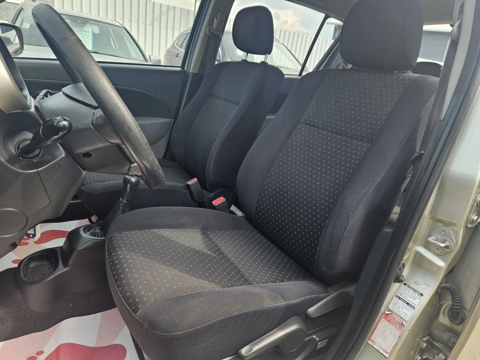 Daihatsu Sirion 1.3i 4x4 - изображение 7