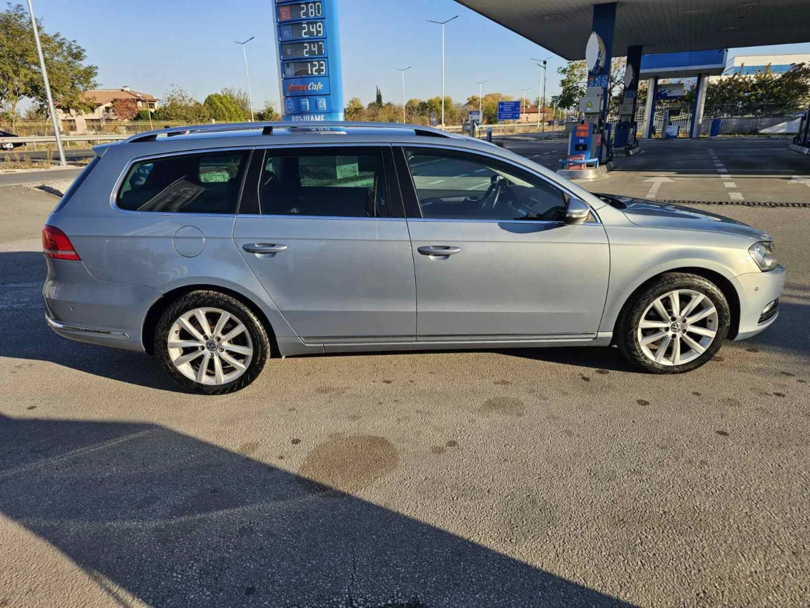 VW Passat 2.0TDI/140к.с./DSG/HIGHLINE/NAVI/KOЖА/DISTRONIC - изображение 7