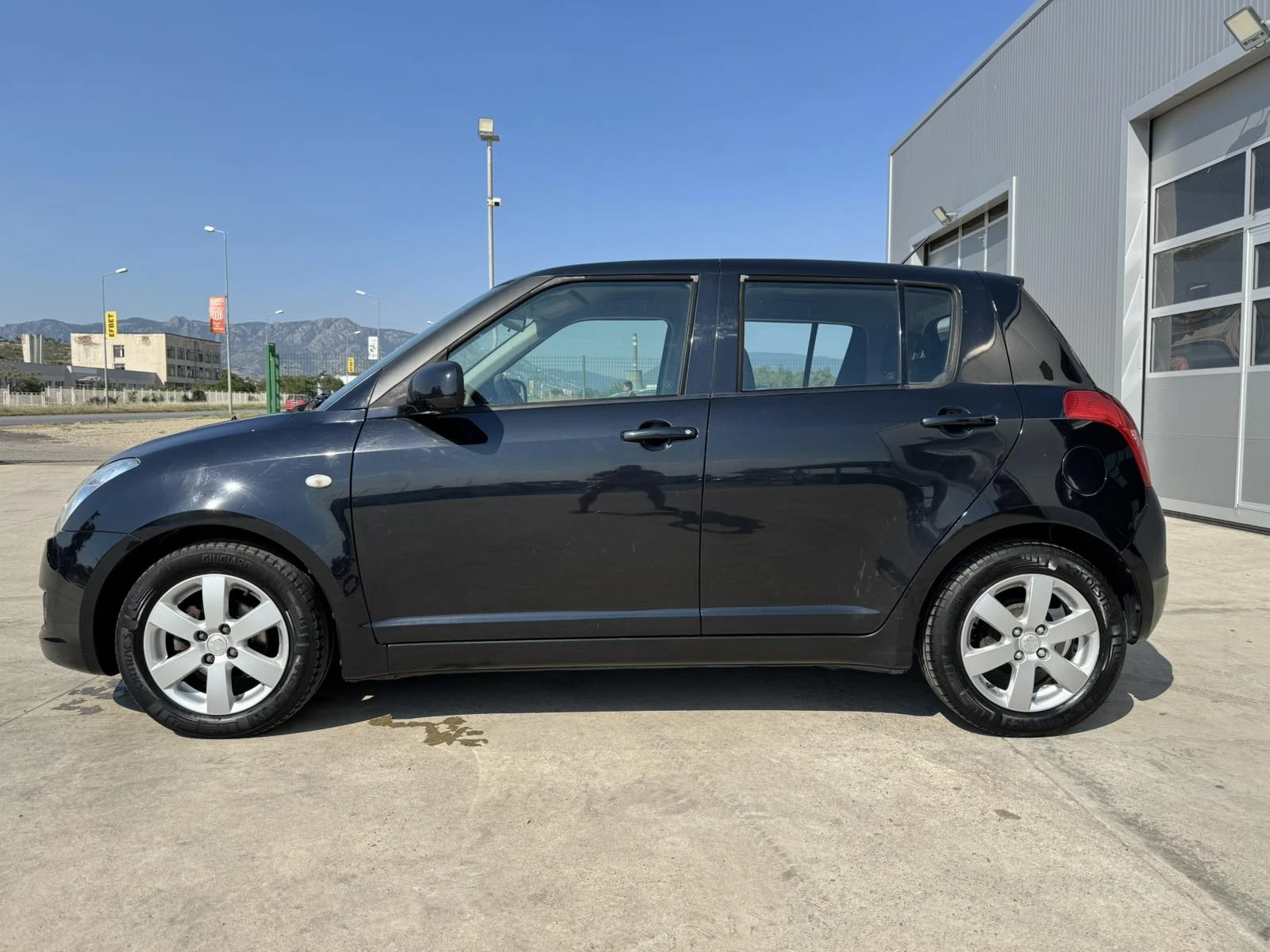 Suzuki Swift 1.3* 93ps* 97хл.км* КЛИМАТИК - изображение 2
