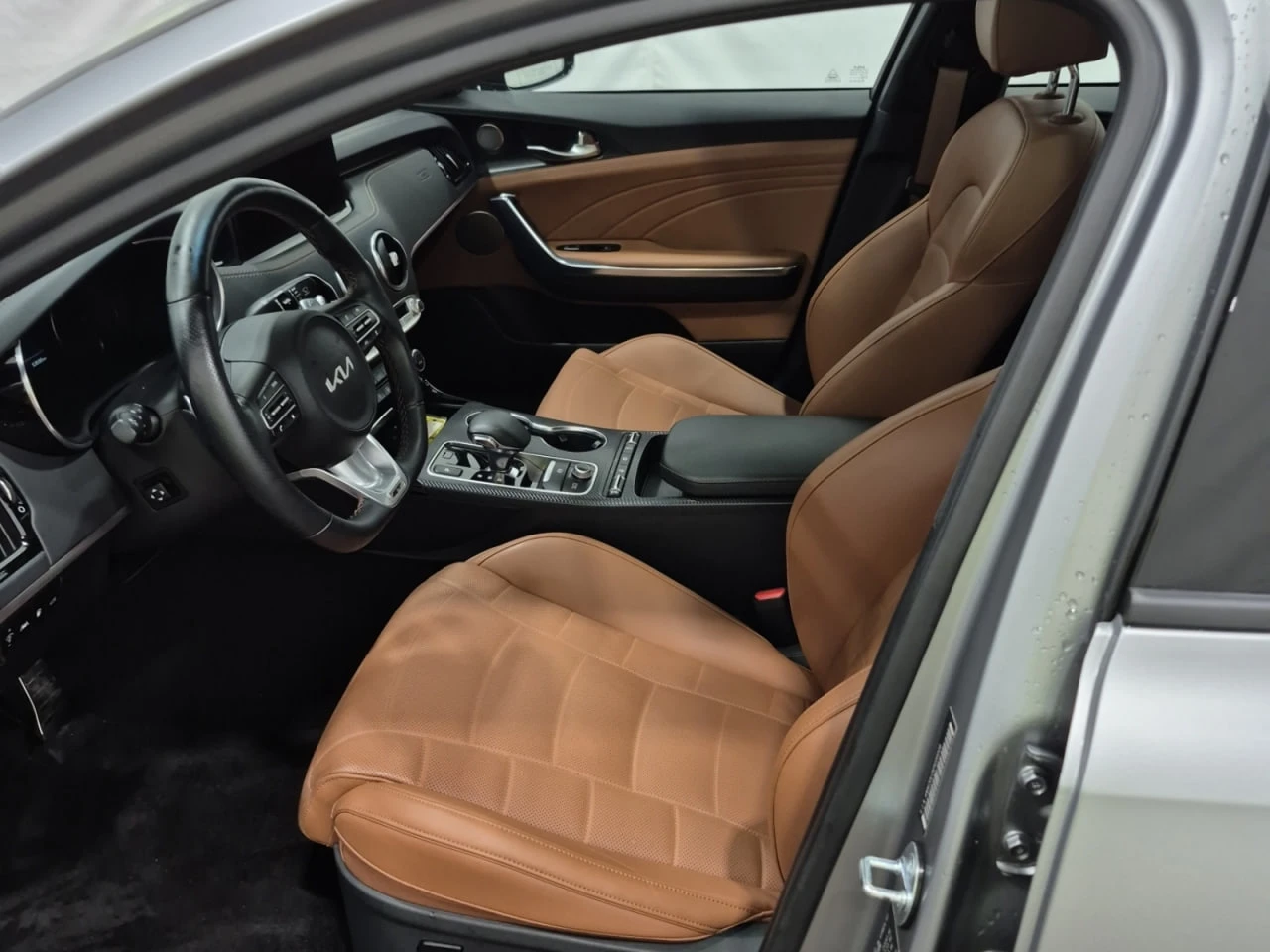 Kia Stinger * АВТО КРЕДИТ* ЦЕНА ДО БГ * CARFAX *  - изображение 9