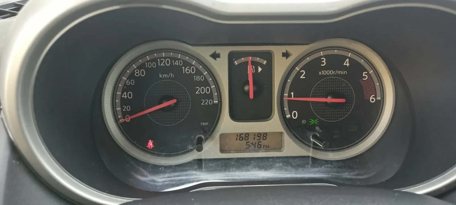 Nissan Note E11 - изображение 5