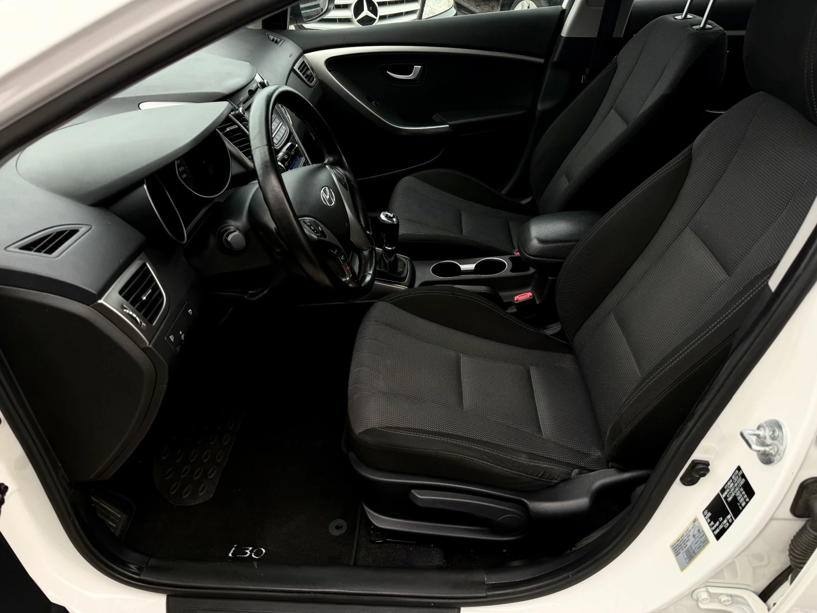 Hyundai I30 1.6CRDI-2013г-РЕАЛНИ КМ. - изображение 9