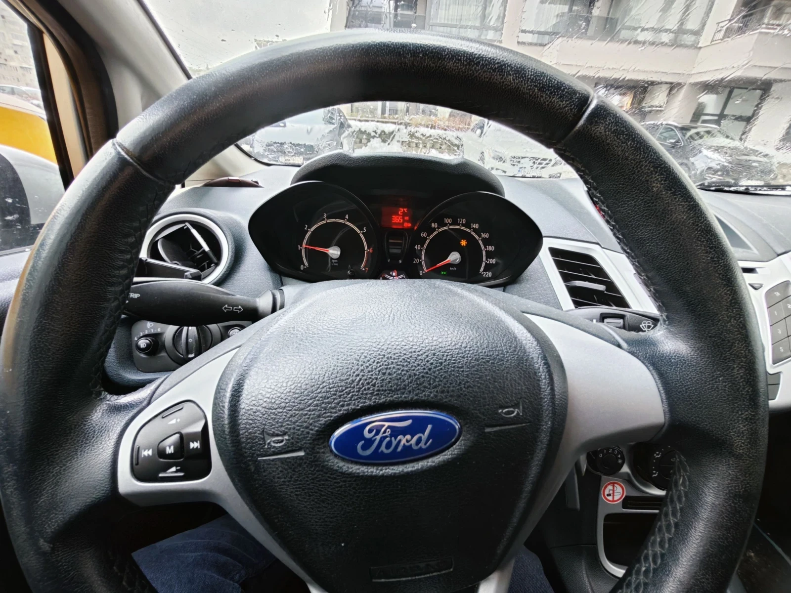 Ford Fiesta 2012, 1.4 бензин, 96HP - изображение 9