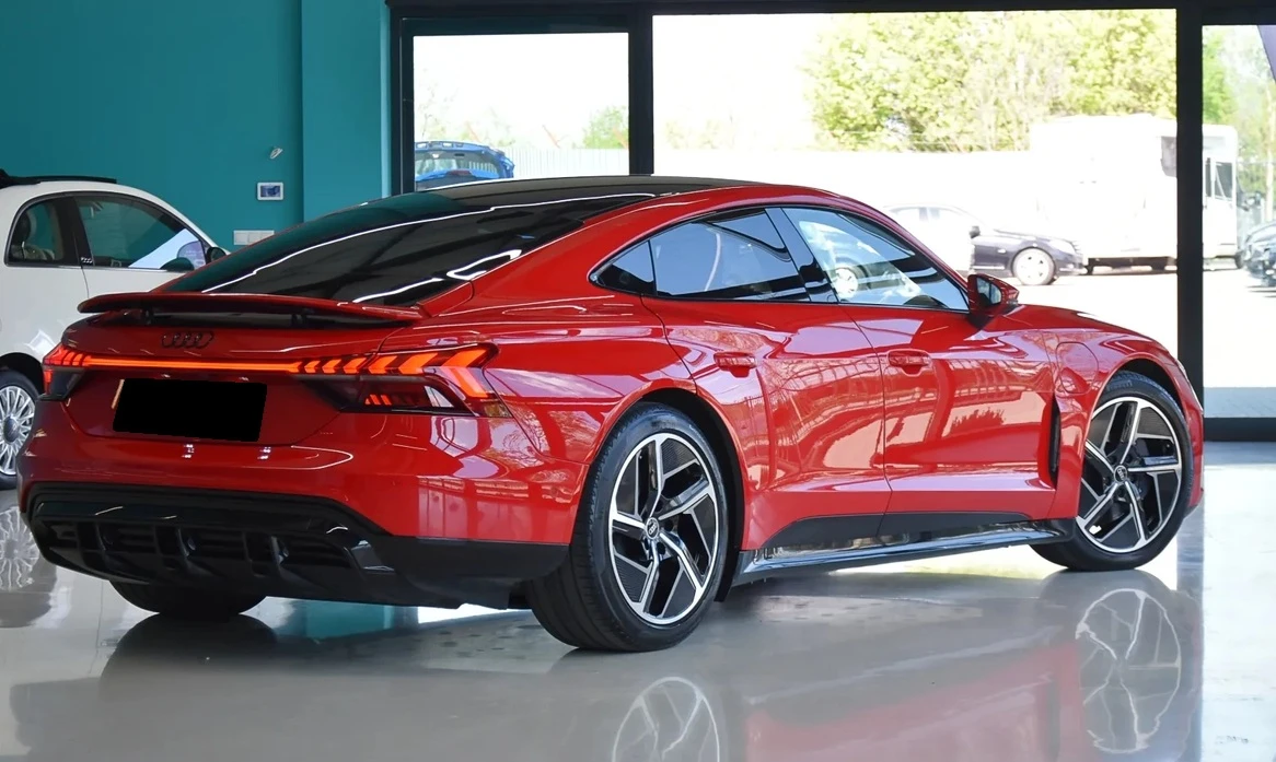 Audi E-Tron GT Quattro, снимка 3 - Автомобили и джипове - 54051030