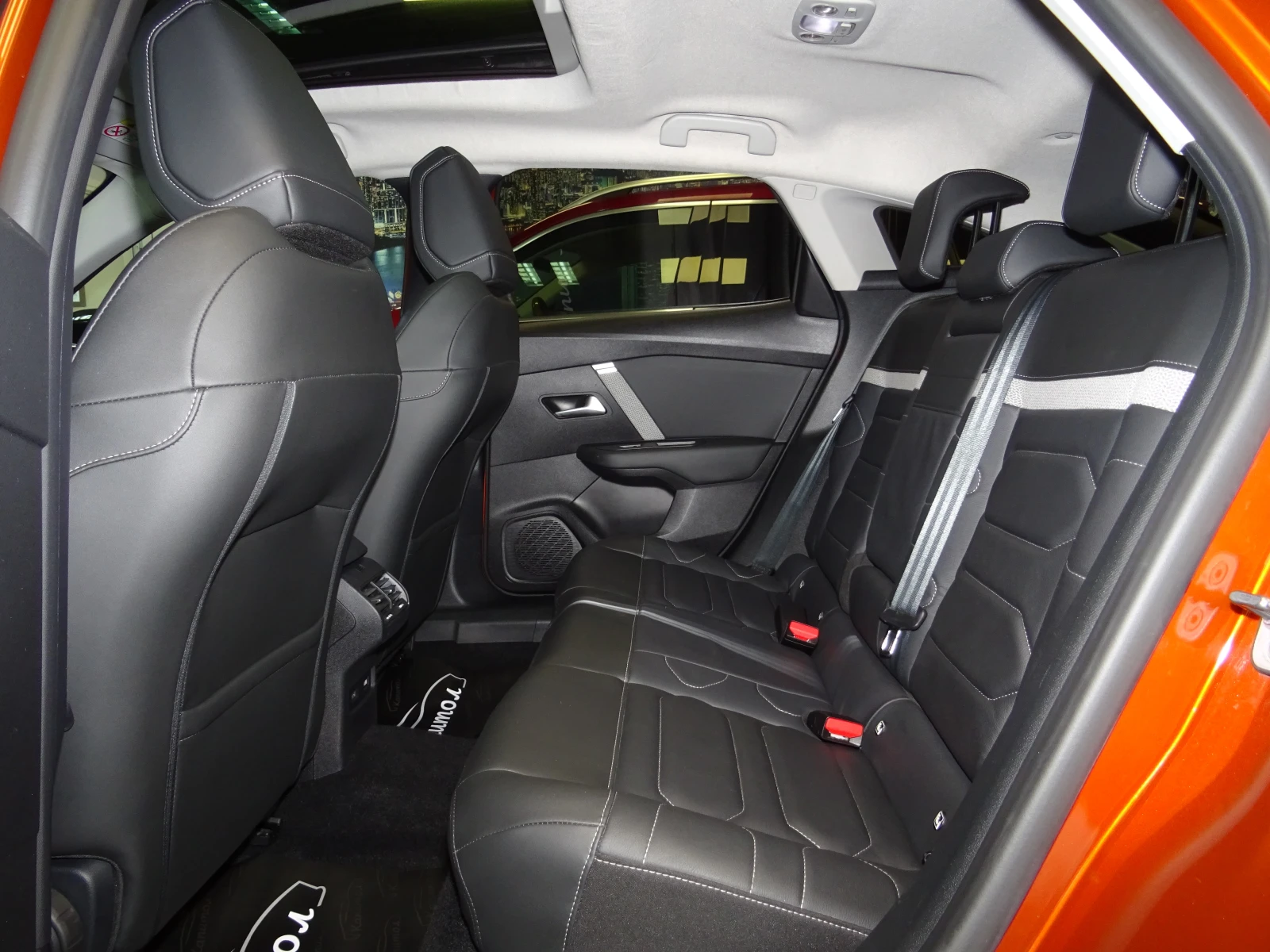 Citroen C4 SHINE PURETECH EAT8 155, снимка 13 - Автомобили и джипове - 54257662