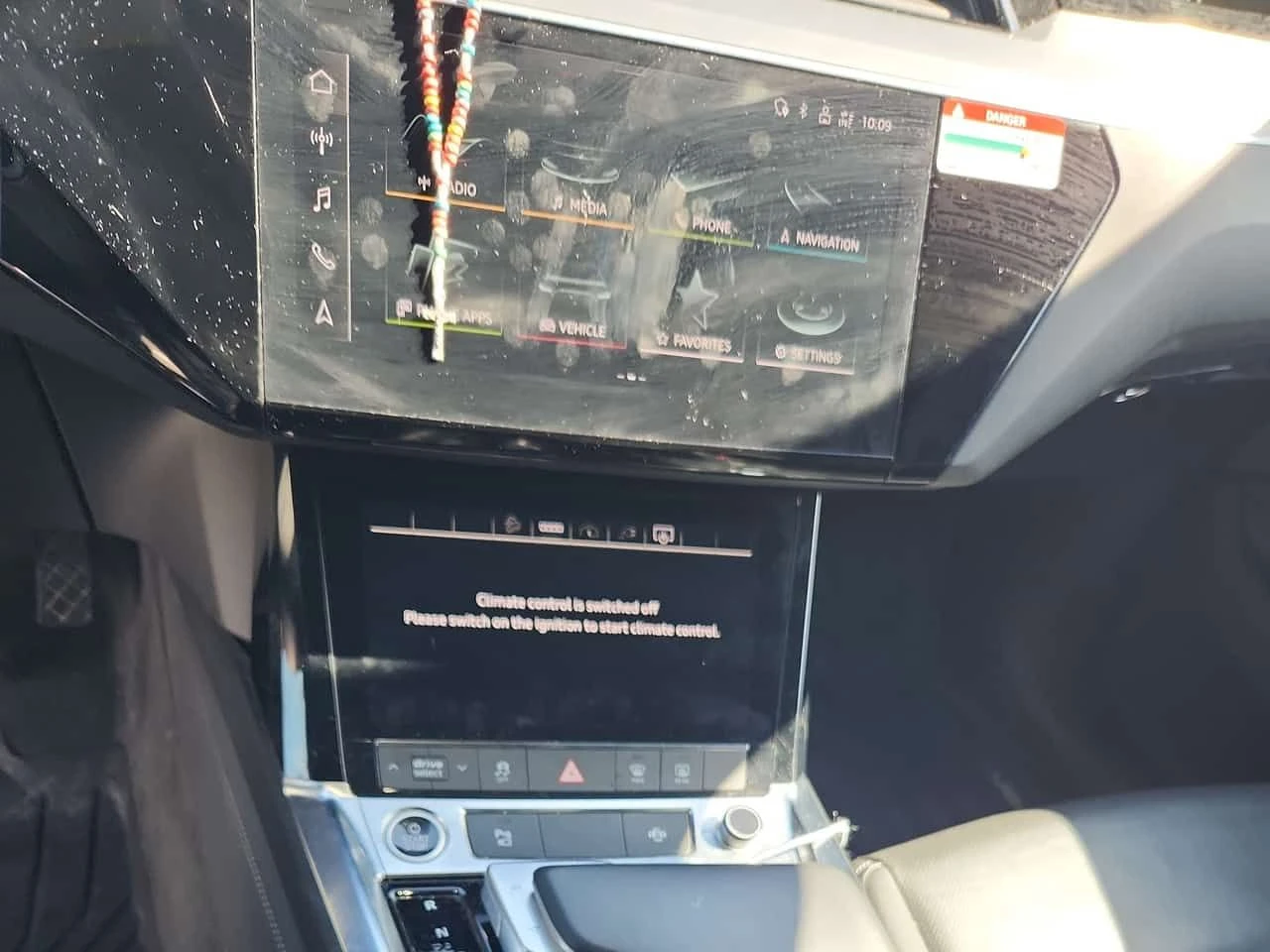 Audi E-Tron S LINE Progressiv/ПАНОРАМА/360 CAM, снимка 13 - Автомобили и джипове - 54359244