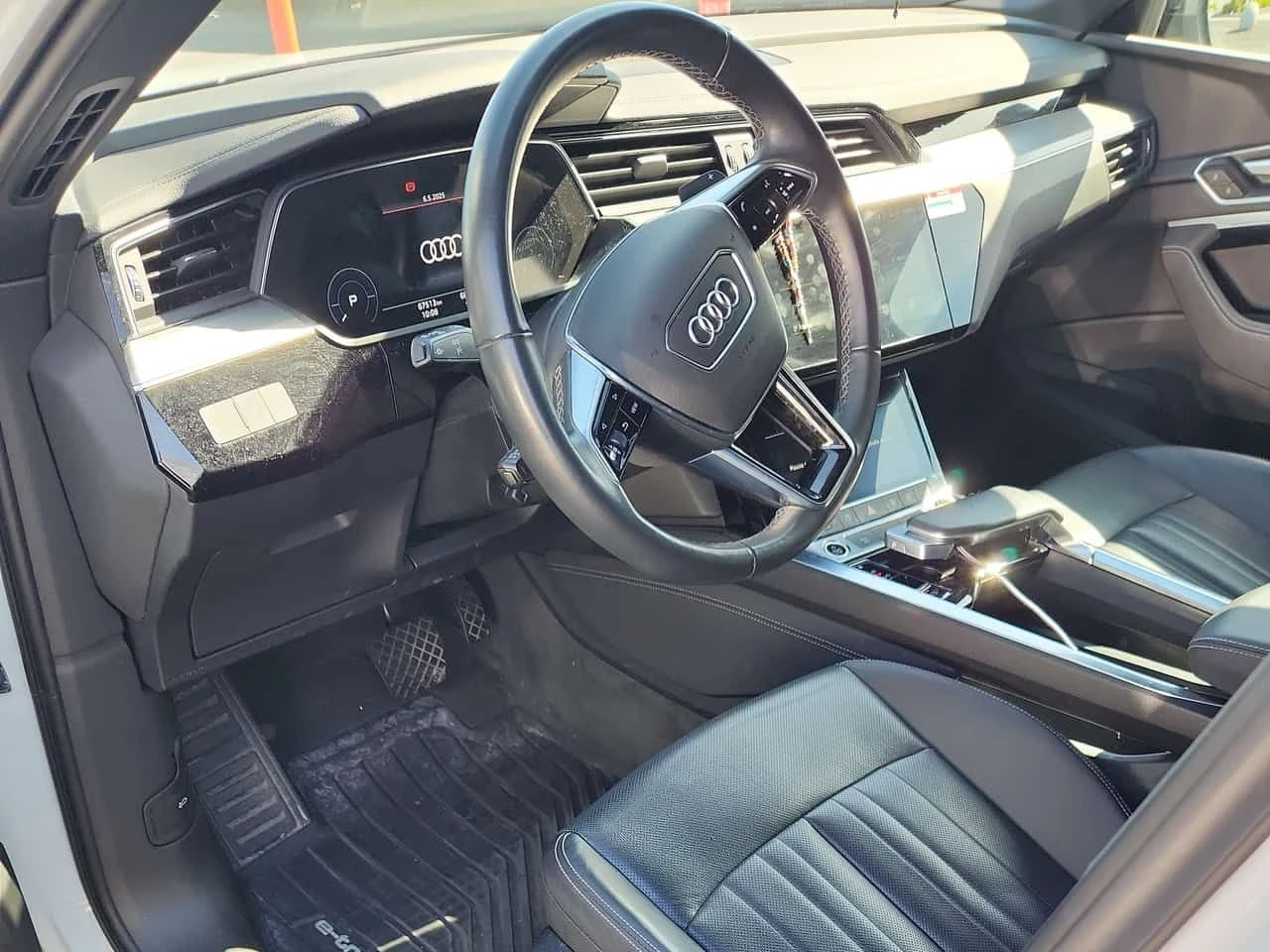 Audi E-Tron S LINE Progressiv/ПАНОРАМА/360 CAM, снимка 10 - Автомобили и джипове - 54359244