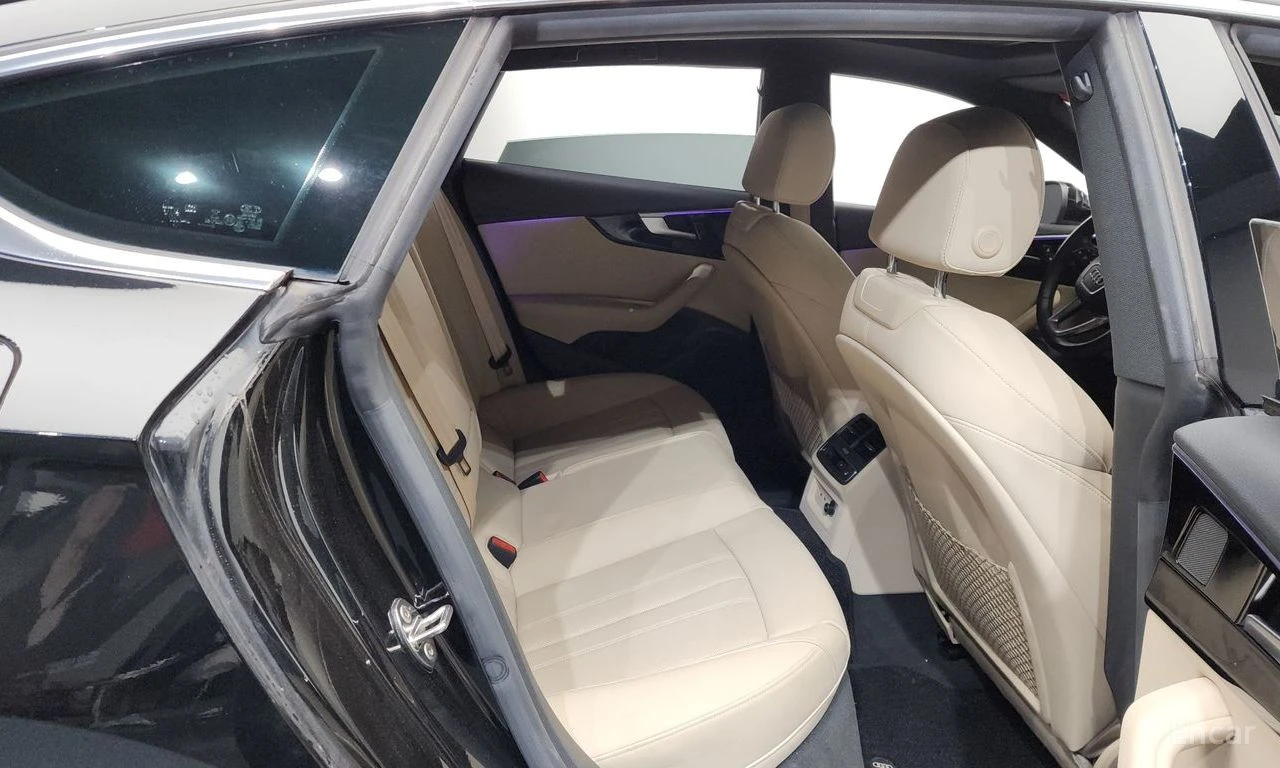 Audi A5 40 TFSI* DISTRONIC* AMBIENT* ПОДГРЕВ* КАМЕРА, снимка 16 - Автомобили и джипове - 54459070