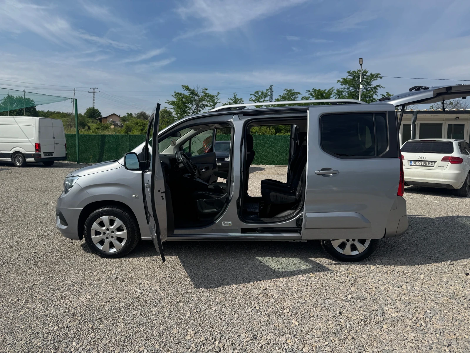 Opel Combo 1.5 TDCI , снимка 8 - Автомобили и джипове - 54801143