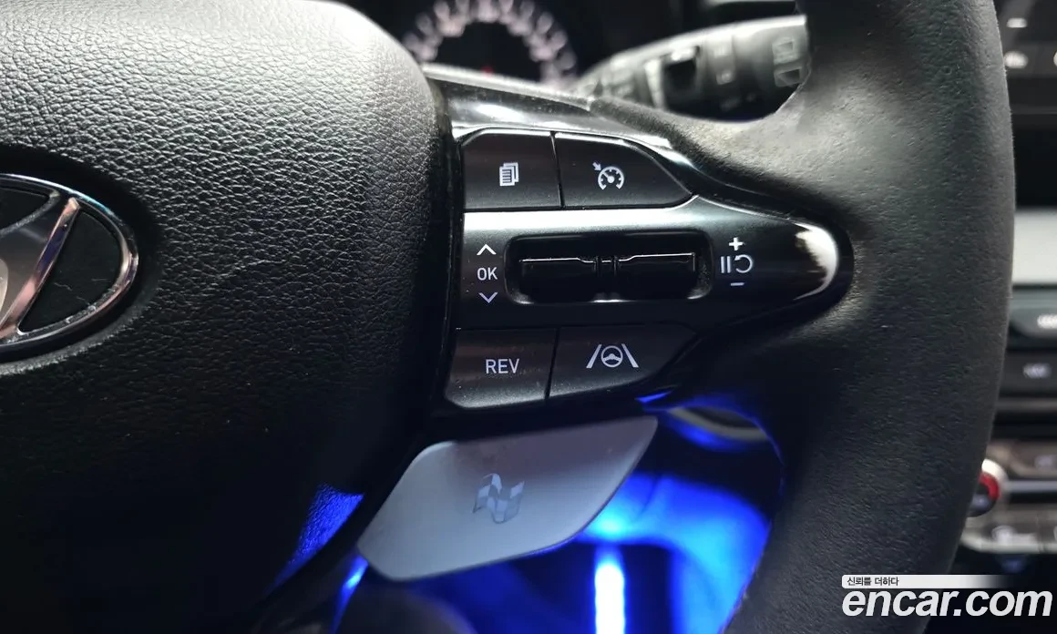 Hyundai Veloster  N* РЪЧКА* АДАПТИВНО ОКАЧВАНЕ* * КАМЕРА* Подгрев* N, снимка 7 - Автомобили и джипове - 54808019