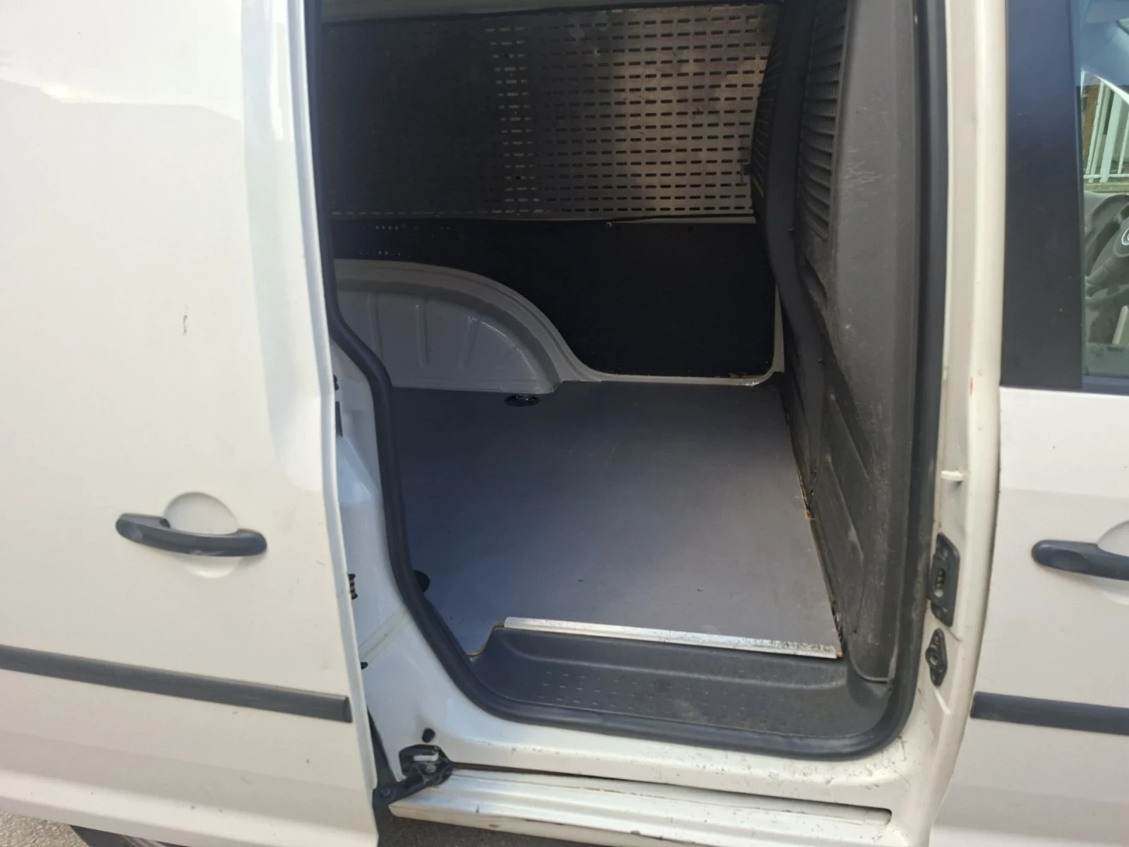 VW Caddy, снимка 12 - Автомобили и джипове - 55166300