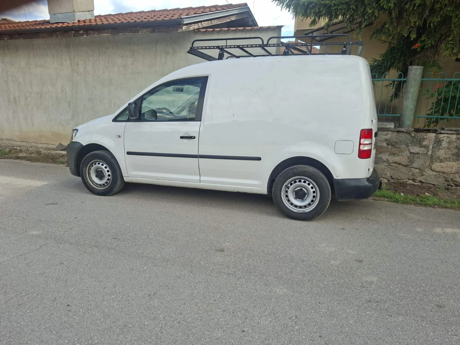 VW Caddy, снимка 2 - Автомобили и джипове - 55166300